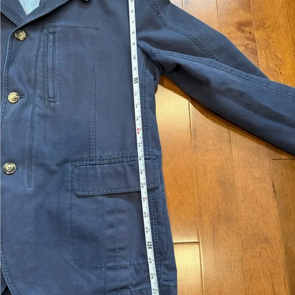 JKT New York Blue Blazer with Sporty Elegance-Versatile Style Size 46R worn ONCE